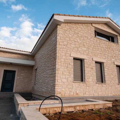 Contemporary-House-in-Souni-9